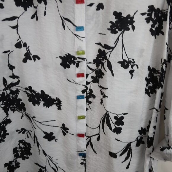 Multiples | Black & White Floral Print Crinkle Woven Blouse Shirt | Size S - Picture 5 of 8